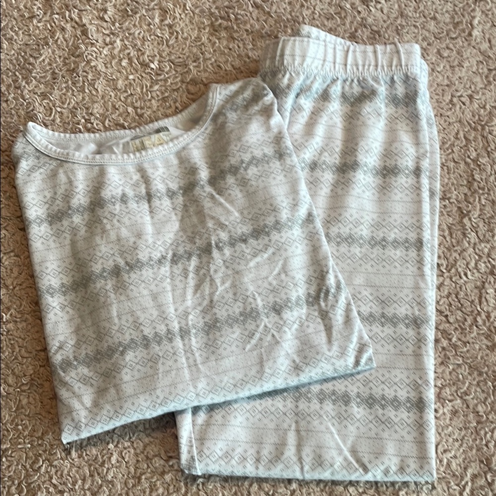 🔥 4/$20 32 DEGREES Girls 2 pc pajamas/base layer- size Medium